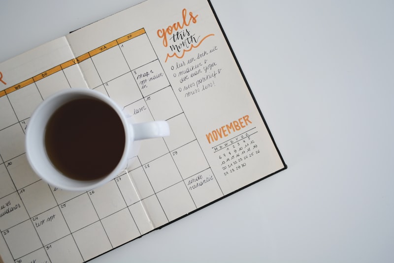 Calendar with coffee